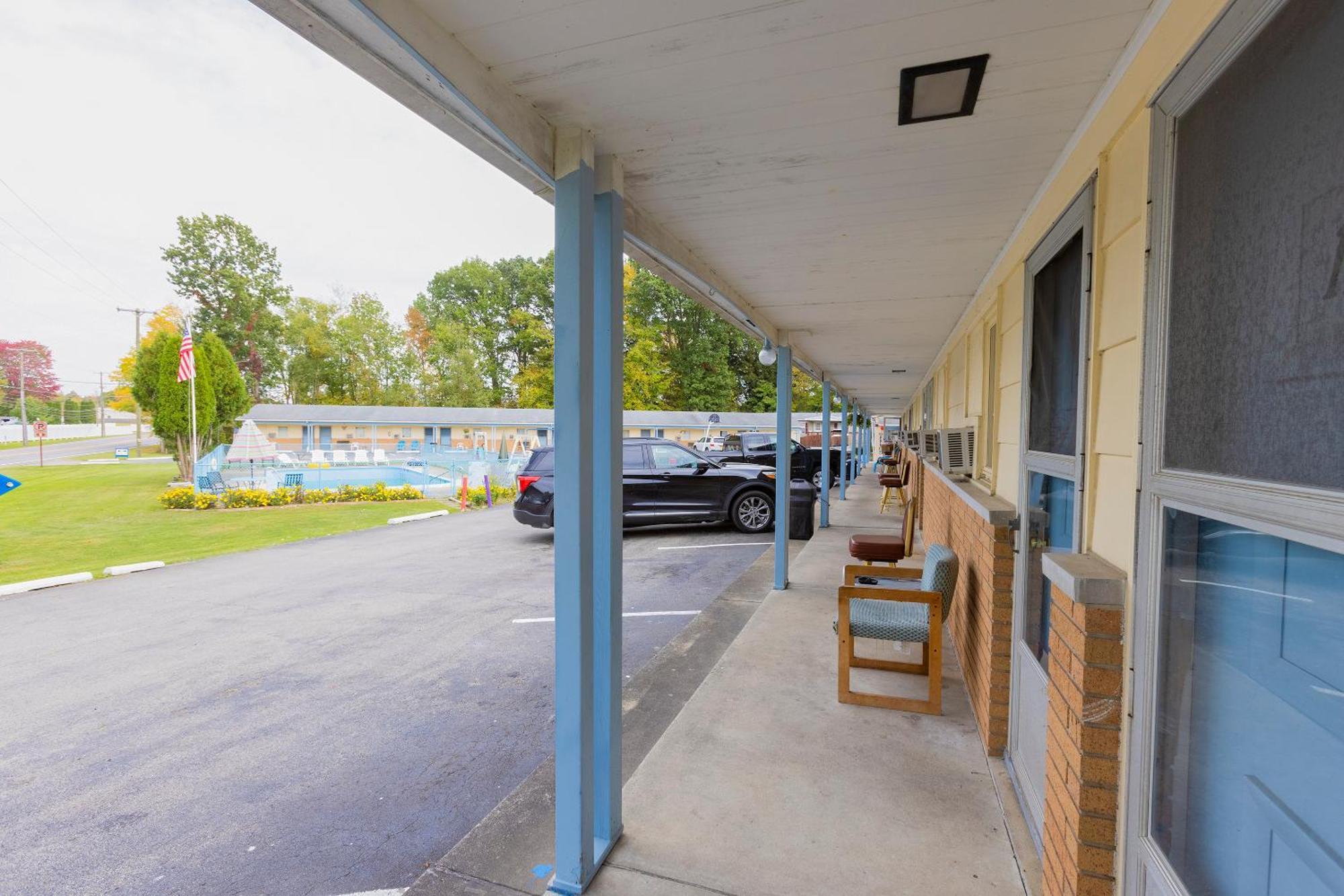 Parkside Motel By Oyo Meadville Conneaut Lake Conneaut Lakeshore Exterior photo